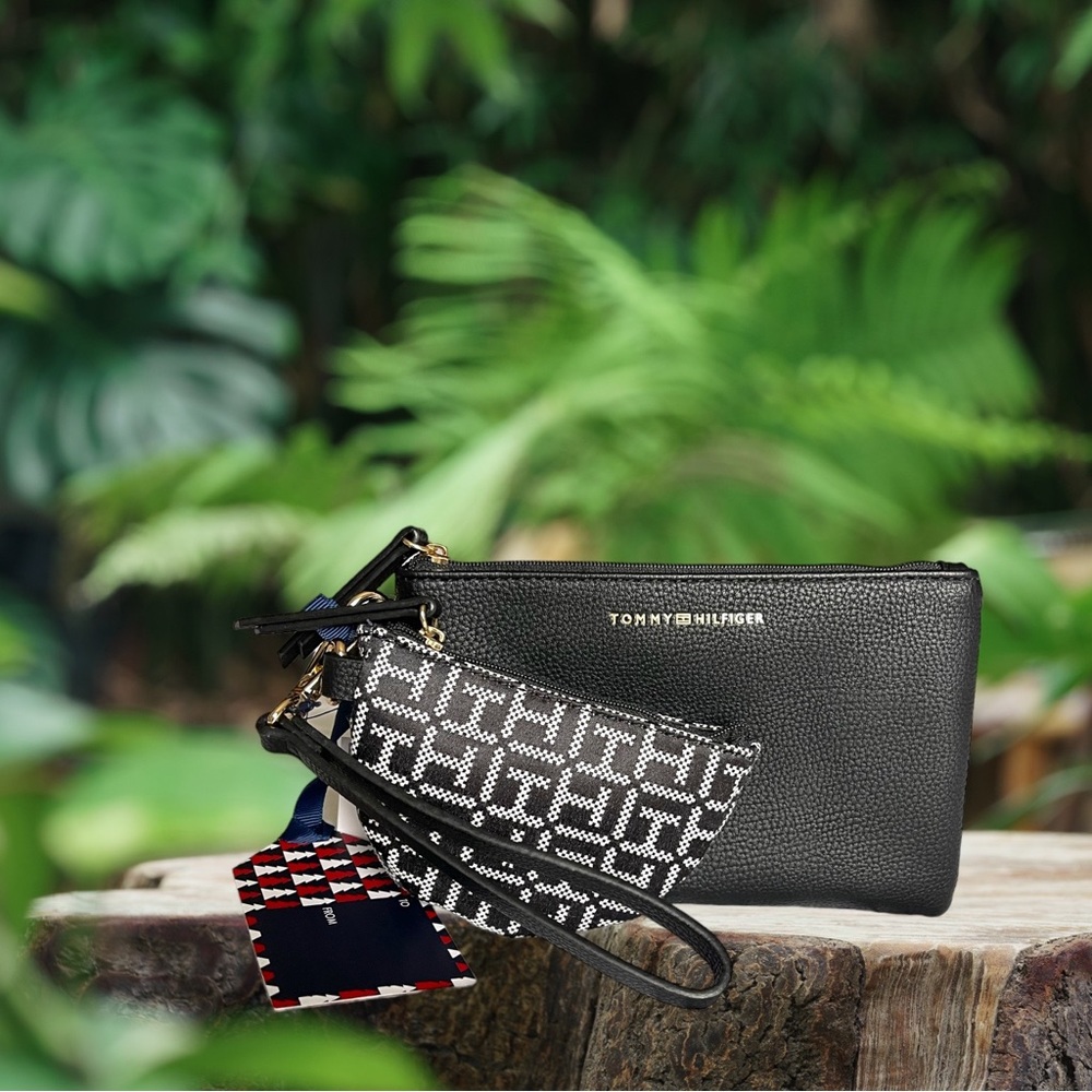 Tommy Hilfiger Wristlet Wallet With Coin Pouch